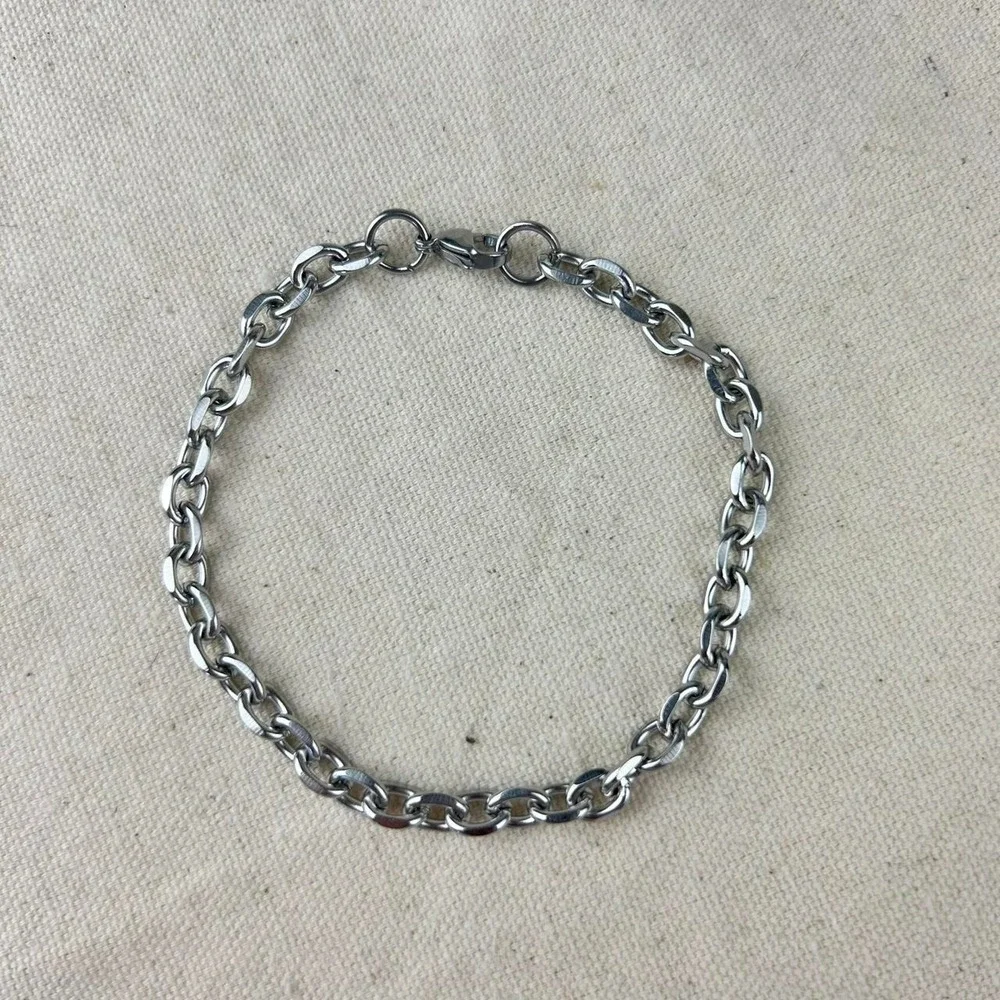 N/A bracelets are
